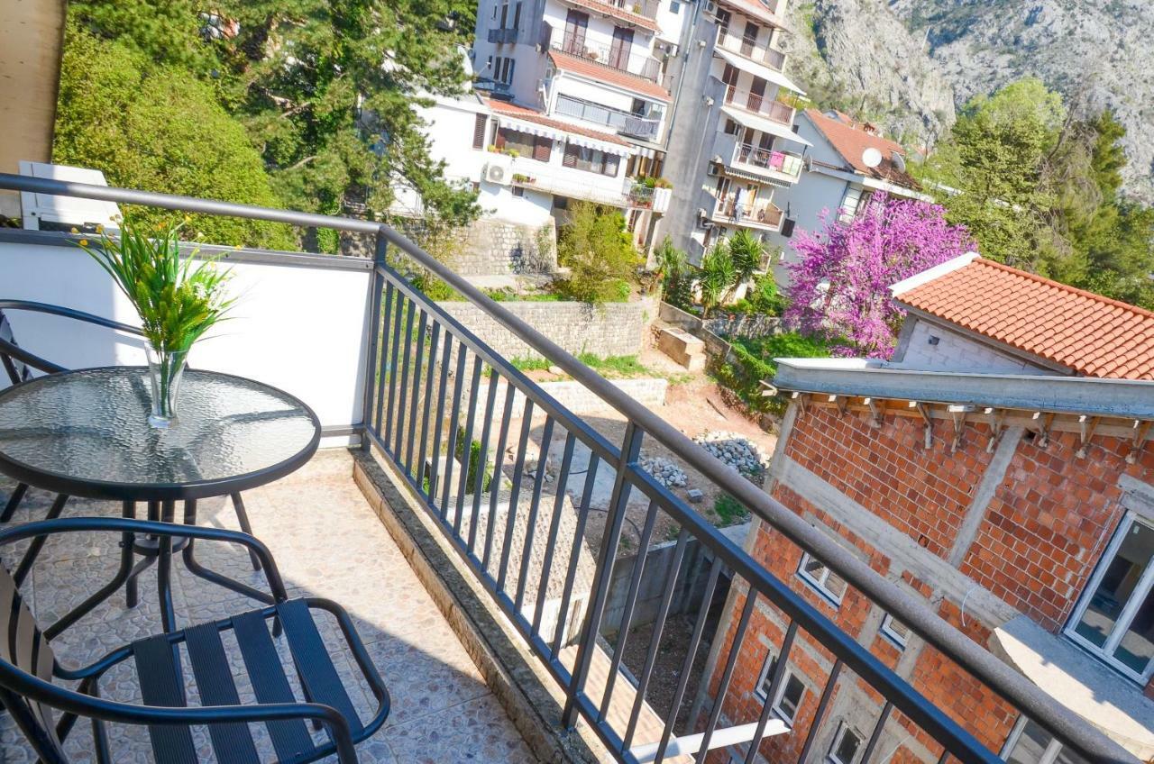 Apartment Barona Котор Екстер'єр фото