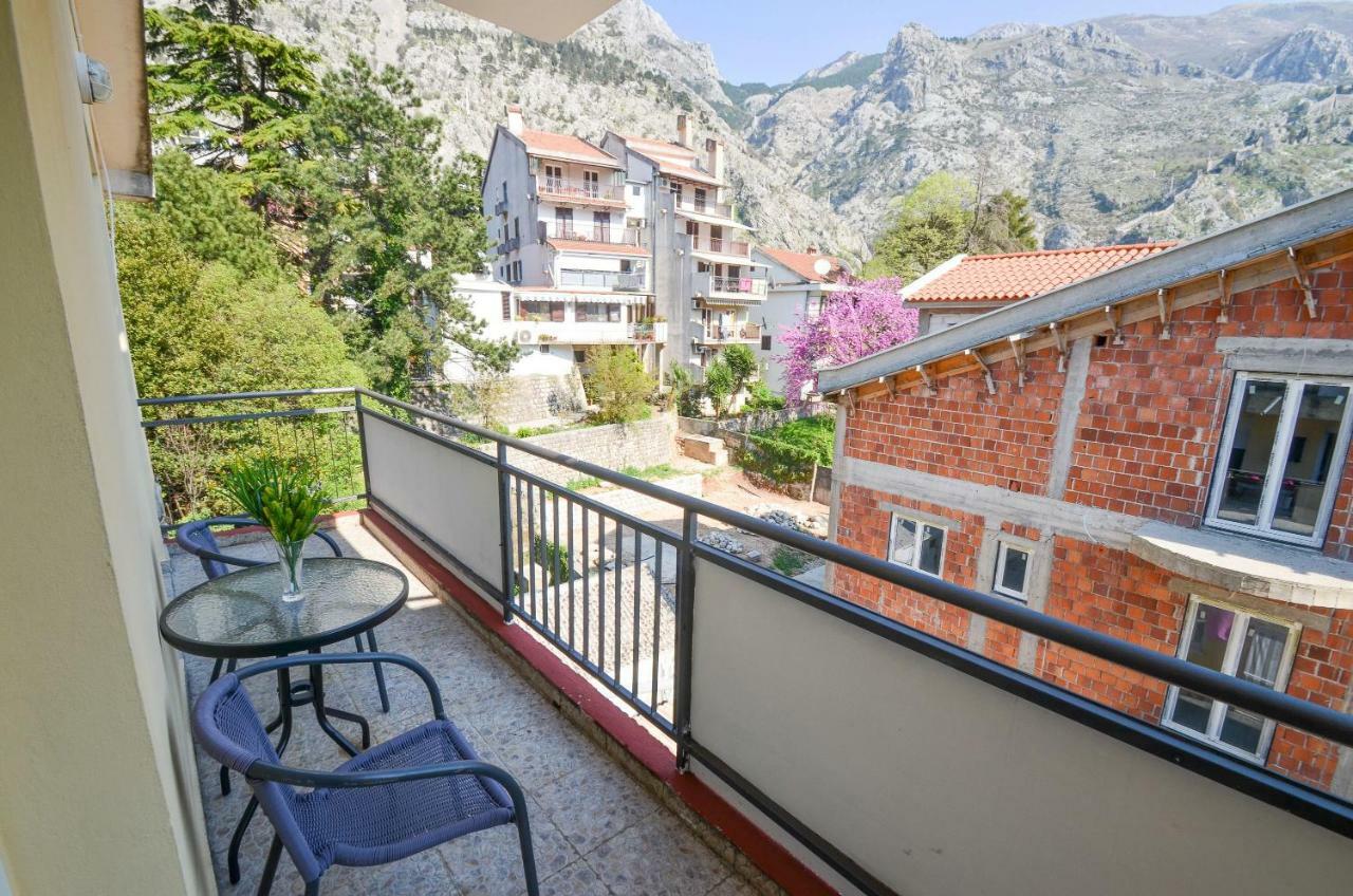 Apartment Barona Котор Екстер'єр фото